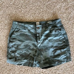 GAP camo print shorts